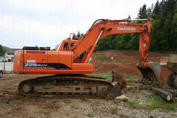 Product picture DAEWOO DOOSAN SOLAR 225NLC-V EXCAVATOR SERVICE MANUAL