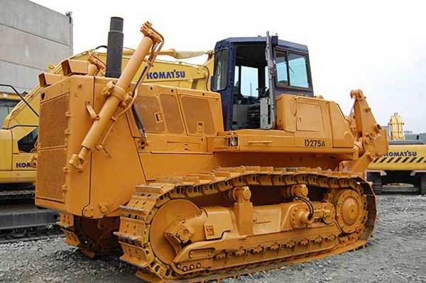 Product picture KOMATSU D275A-2 BULLDOZER OPERATION & MAINTENANCE MANUAL