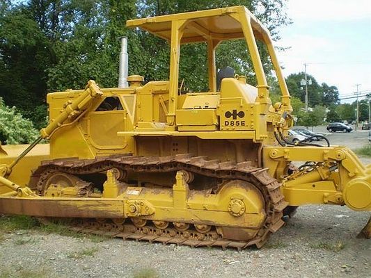 Product picture KOMATSU D85A-18 D85E-18 DOZER OPERATION & MAINTENANCE MANUAL