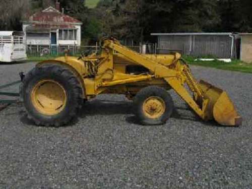 Product picture CASE 420B WHEEL TRACTOR PARTS CATALOG MANUAL