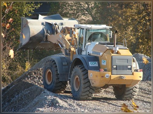 Product picture LIEBHERR L574 LOADER OPERATORS OPERATING MANUAL S/N 0384