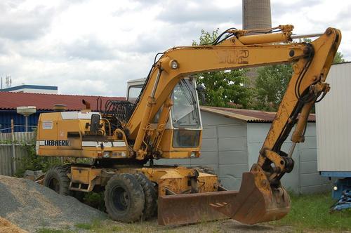 Product picture LIEBHERR OW 902 E EXCAVATOR OPERATORS OPERATING MANUAL 