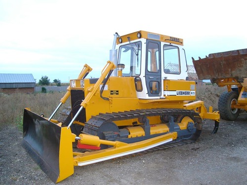 Product picture LIEBHERR PR721C CRAWLER DOZER OPERATORS OPERATING MANUAL 