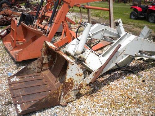 Product picture CASE IH INTERNATIONAL 3120 AND 3140 BACKHOES AND 1000 2000 2001 3000 LOADERS SERVICE REPAIR MANUAL