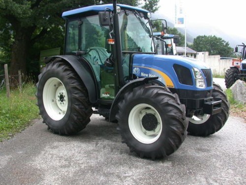 Product picture NEW HOLLAND T4020 T4030 T4040 T4050 DELUXE SUPERSTEER TRACTOR OPERATORS MANUAL