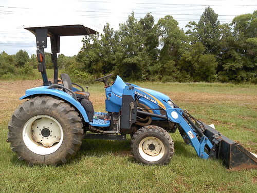 Product picture NEW HOLLAND T2310 T2320 2330 TRACTOR WITH 12X12 GEAR TRANSMISSION OPERATORS MANUAL