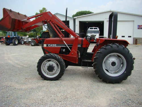 Product picture CASE IH 395 495 TRACTOR OPERATORS MANUAL